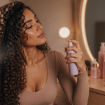 comment hydrater ses cheveux sans rinçage femme spray