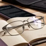 Lunette de lecture homme en titane, correction +2.00, vue en intérieur